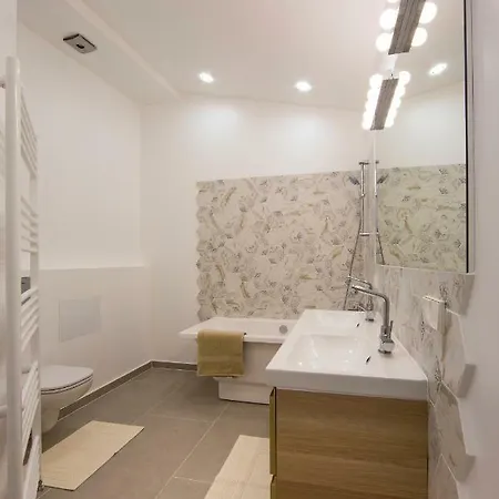 아파트 Luxury Penthouse Old Town